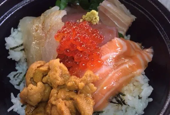 海鮮丼