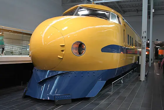 新幹線展示「922型ドクターイエロー」