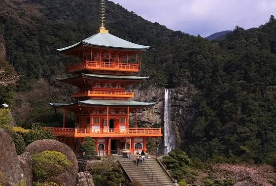 三重塔