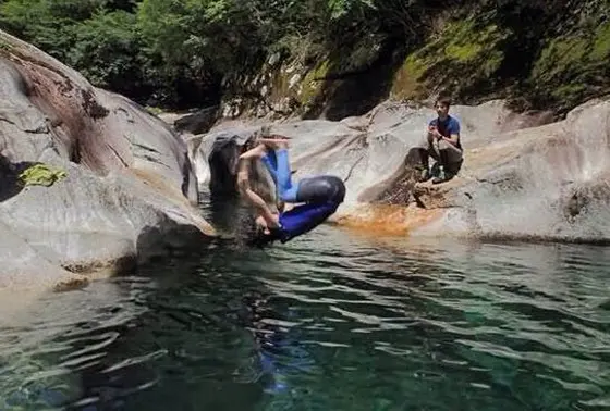 沢遊び