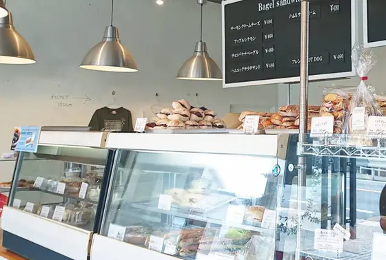 1階はパン屋さん🥖