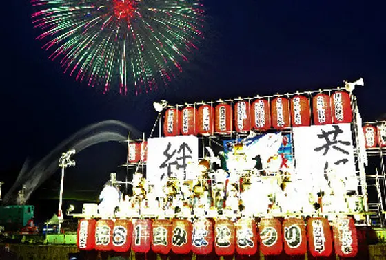 海上うんずらと花火