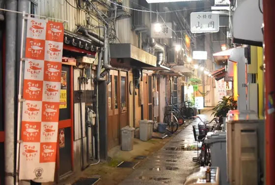 ホテル前の居酒屋スポット
