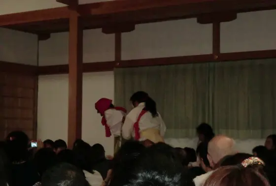 客席に乱入！