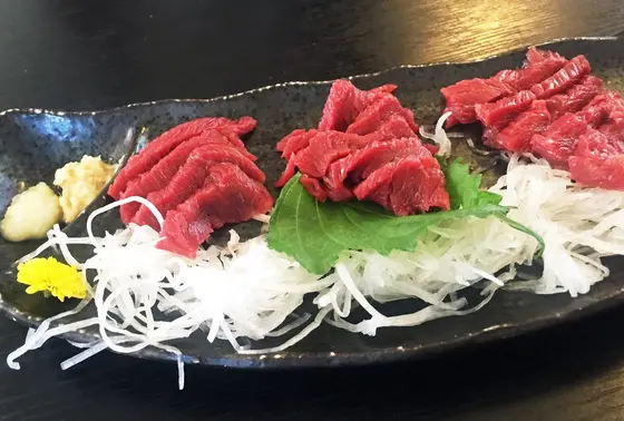 馬刺し