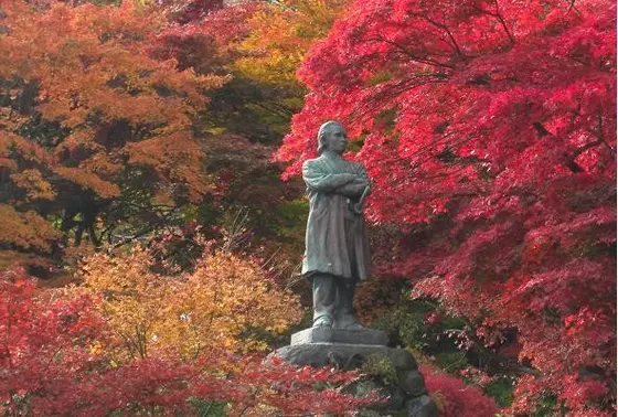 板垣退助像