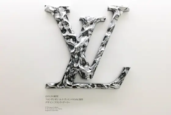 ゲーリーによるLVロゴ
