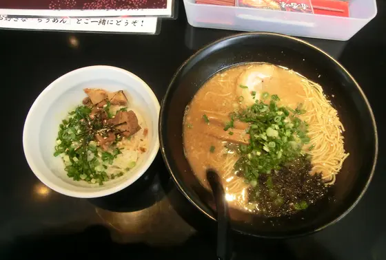 金沢流和風とんこつラーメン