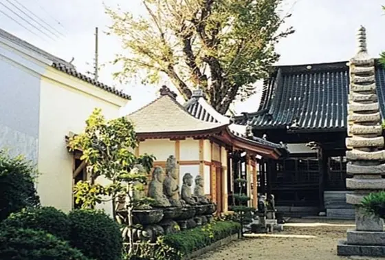 十三重の石塔は鎌倉時代の！