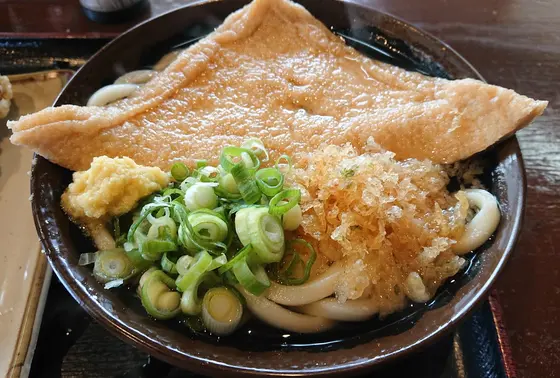 かけうどんとあげ