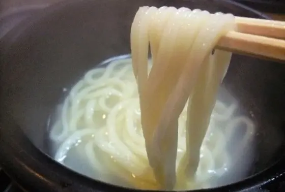 釜揚げうどんがモッチリつるつるで絶品です！