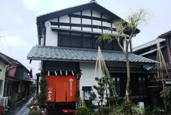 お店の前に専用駐車場もあり、とっても便利♪