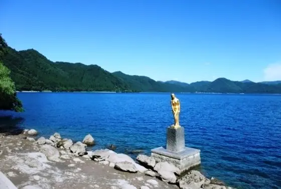 辰子像