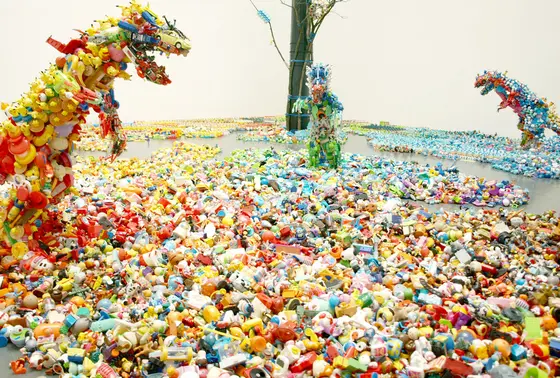 藤浩志さんのプロジェクト「かえっこ」の展示が行われています！