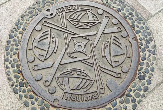 マンホール
