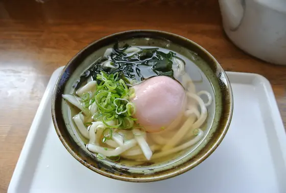 お正月だけ。年明けうどん
