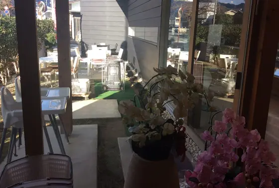 外にテラスがあります