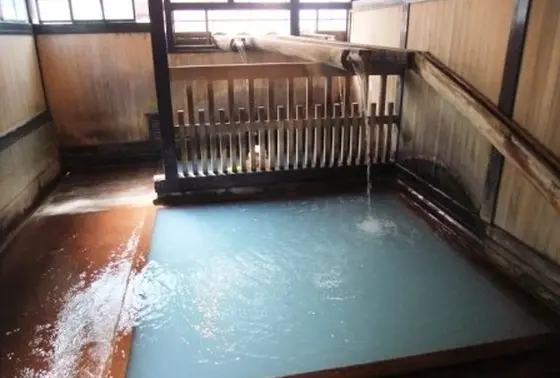 有名観光地の共同浴場なのに・・・