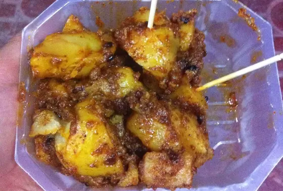 Aloo per plate 80Rp.