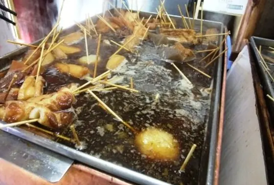 真っ黒な出汁は意外と・・・