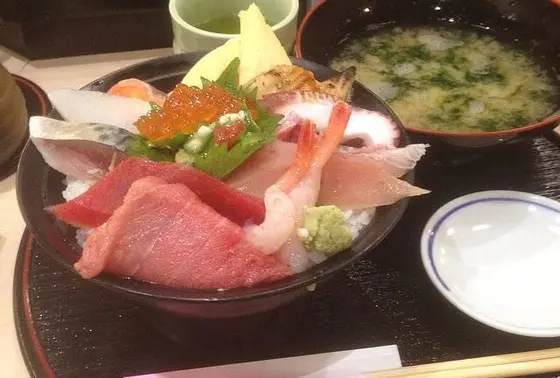 上ちらし丼 ¥1480