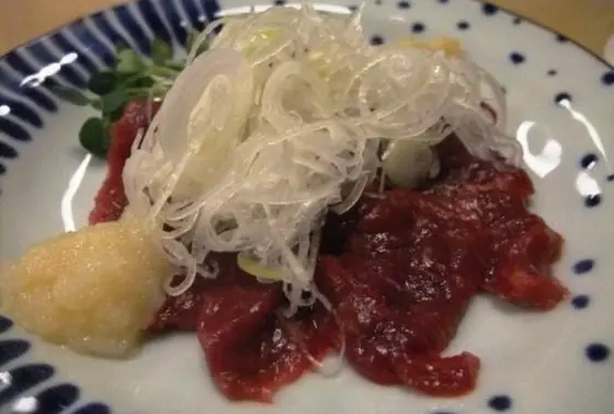 馬刺しも美味いっ！