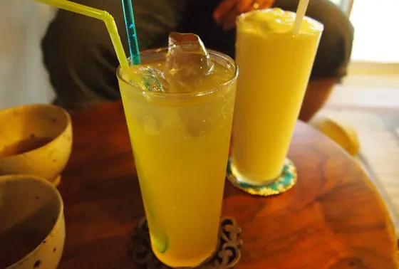 フルーツシェイク