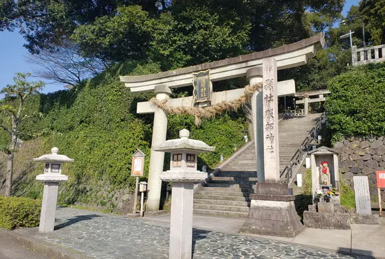 服部神社
