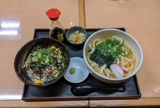 ネギトロ丼セット。