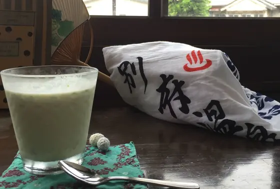アボカドとキウイの食べるジュース