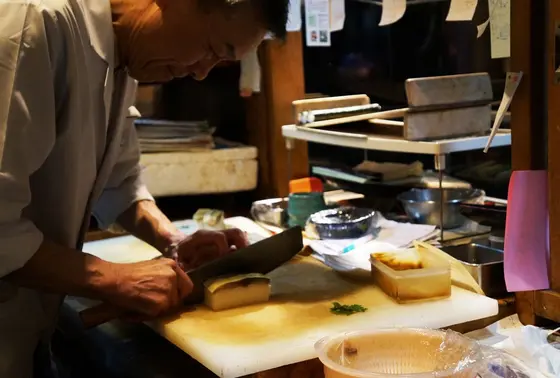 はっとり名物「さば寿司」