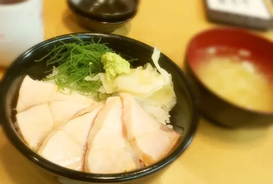サーモンバター丼