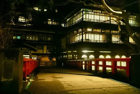 夜の積善館