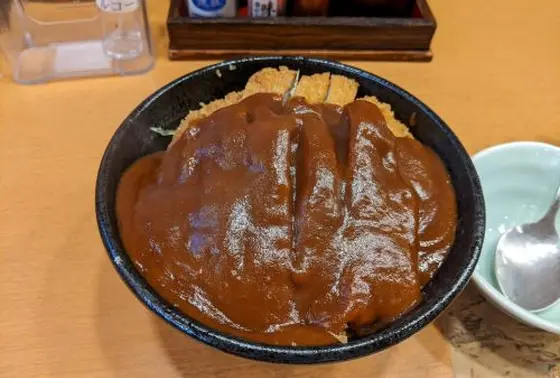 デミカツ丼