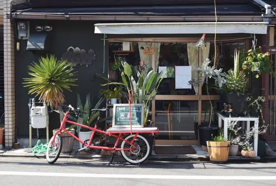 かわいい赤い自転車