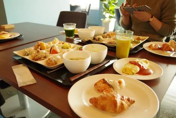 種類豊富な朝食ビュッフェに興奮！