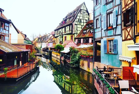 ジブリアート15ハウルの動く城より「コルマールの時雨」32.7㎝×24.0㎝ COLMAR : ハウルの動く城のモデルとなった街 | O'Bon Paris