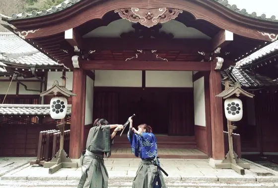 江戸の女剣士に変身！