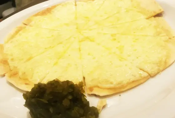 プレーンピッツァ