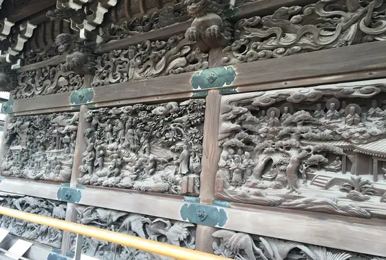 壁一面に