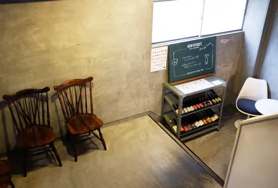 3階はいつも賑わっているCafe