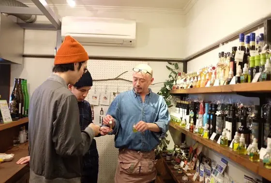 店員さんがオリーブオイル講座開いてくれます。