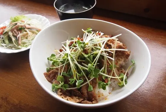 丼カフェ