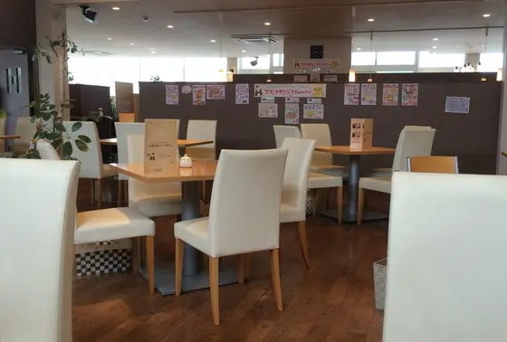 広々な店内〜テイクアウトも可能