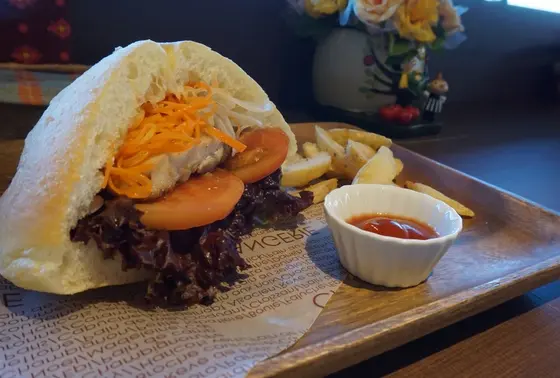 パンを使った日替わりランチ♡