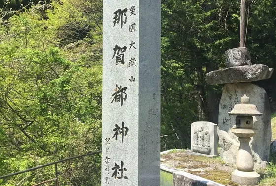 駐車場前