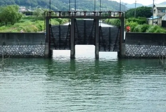 こんな風情ある水門が～