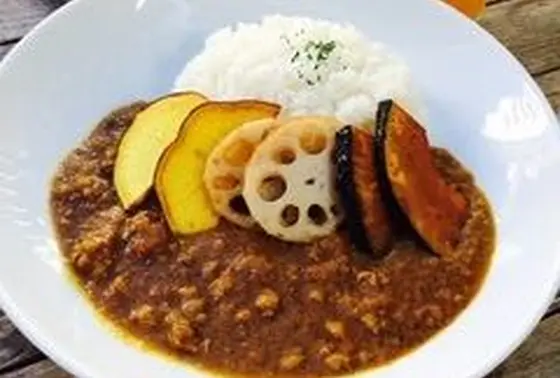 粗挽きチキンのキーマカレー
