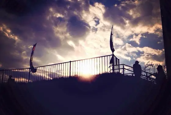 JR中野駅周辺の歩道