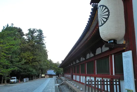 大仏殿前